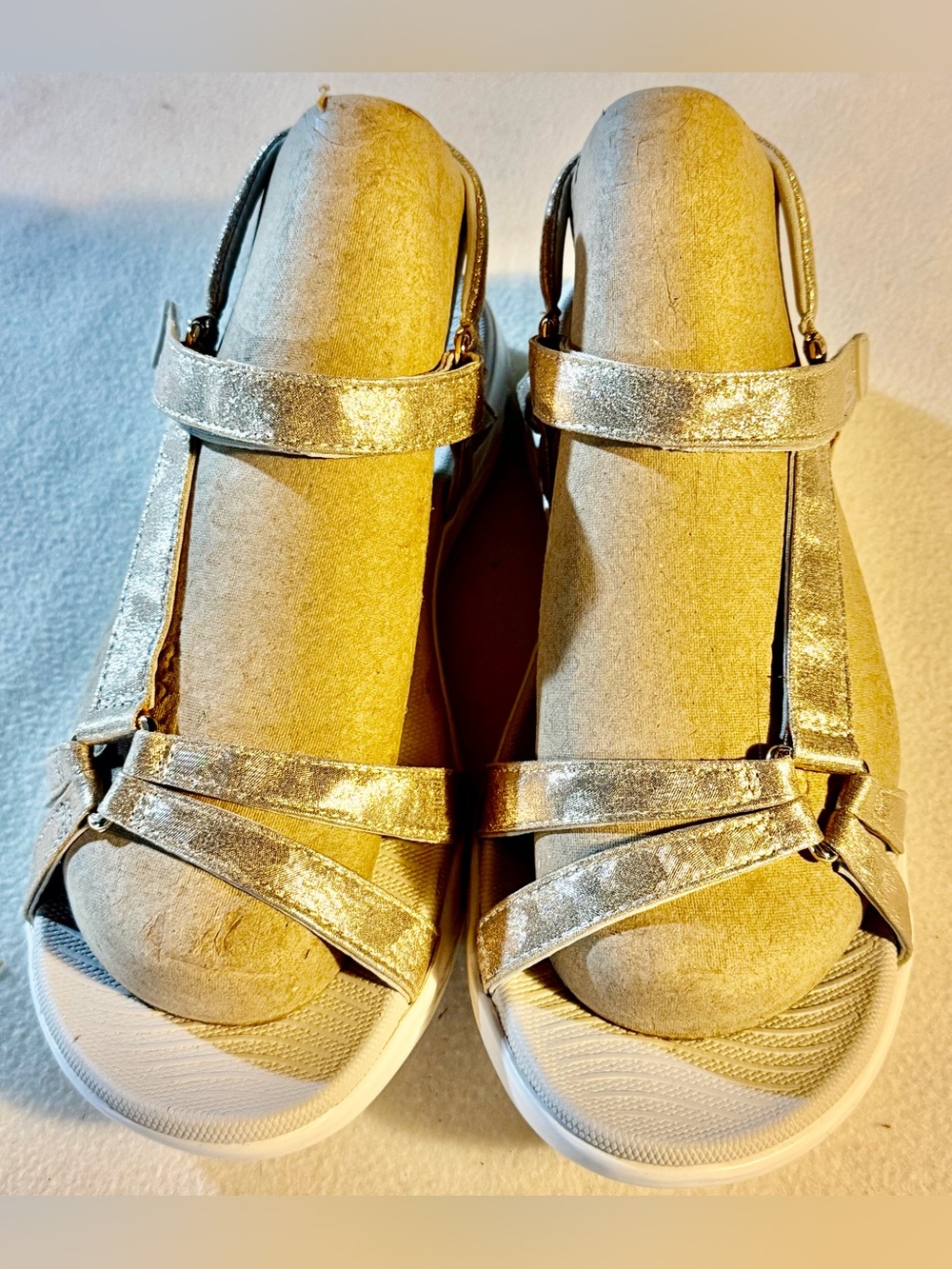 Skechers Metallic Gold Strappy Women's Sandals. NWOT. Size 10